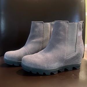 Sorel boots girls size 2